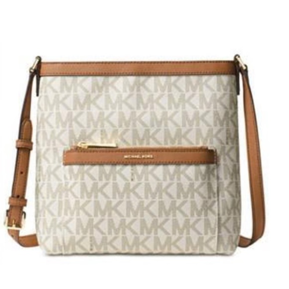 Michael Kors Handbags - Michael Kors MESSENGER IN SIGNATURE Print